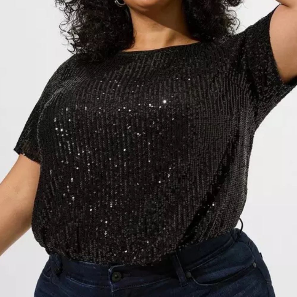 Like New Torrid Abbey Sequined Short Sleeve Top Black Size 1X Retail $65.90